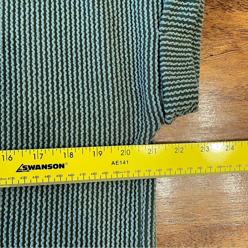 Entro Olive green ribbed dress size medium - Picture 3 of 5